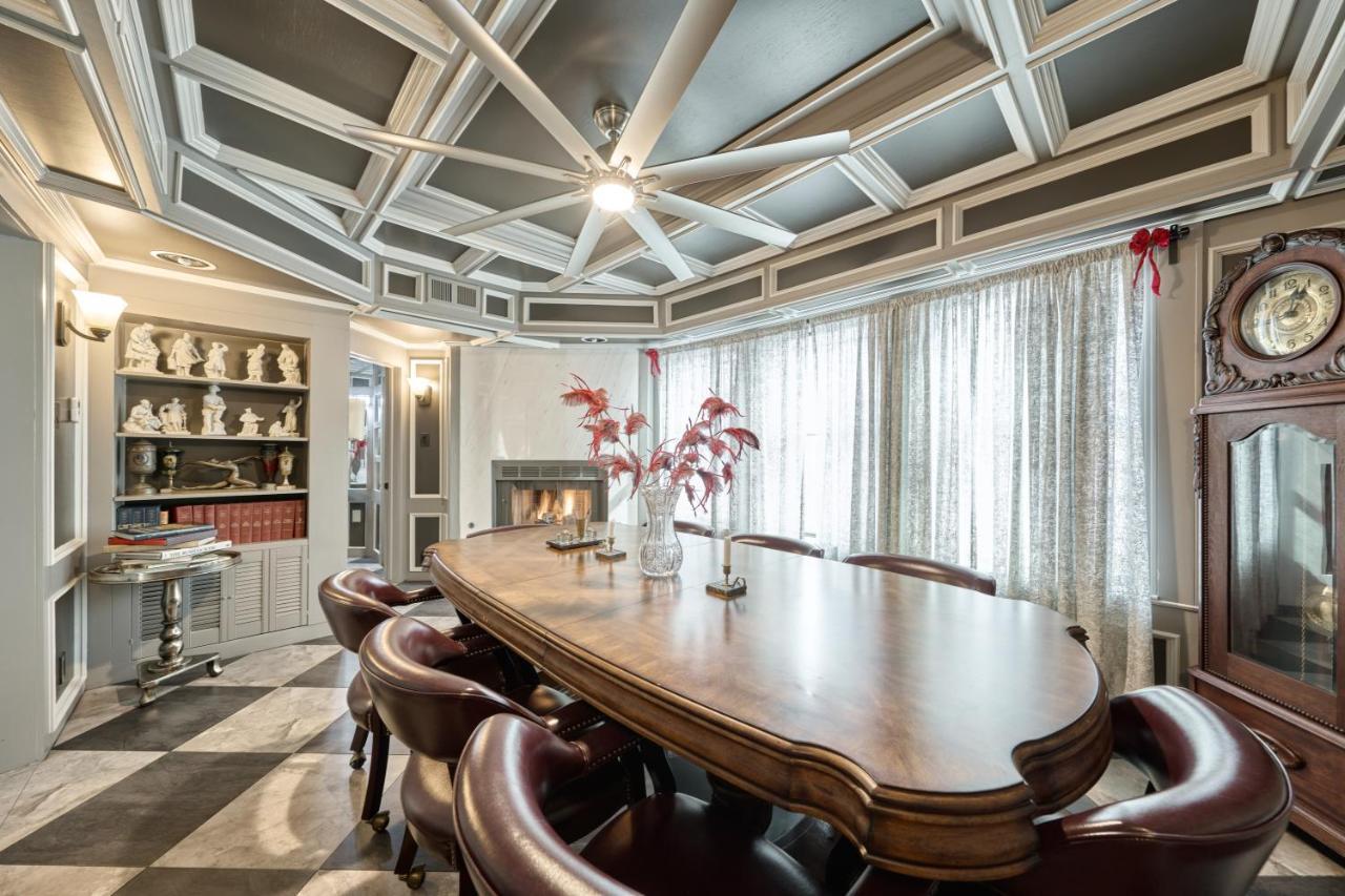 Villa With 8 Bedrooms And Heated Swimming Pool Houston Exterior photo